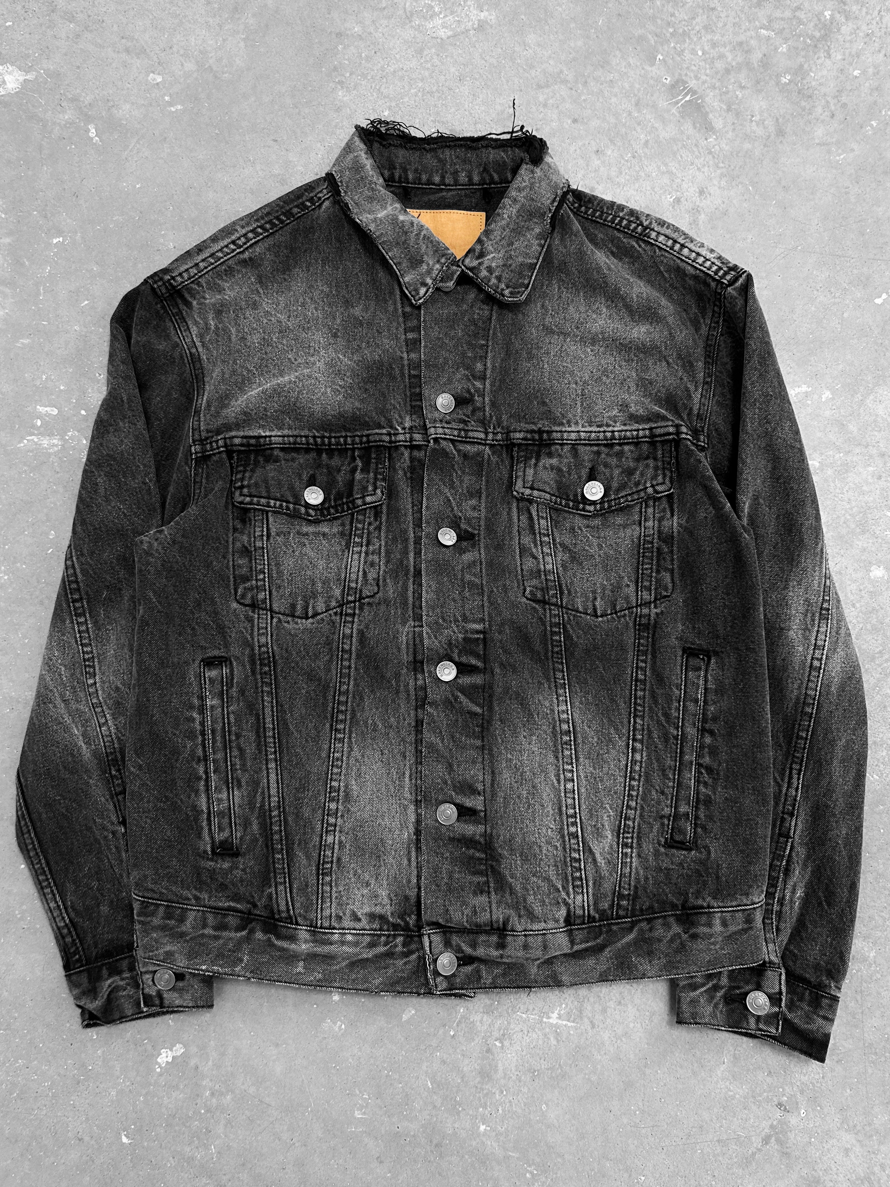 Balenciaga denim jacket 2017 best sale