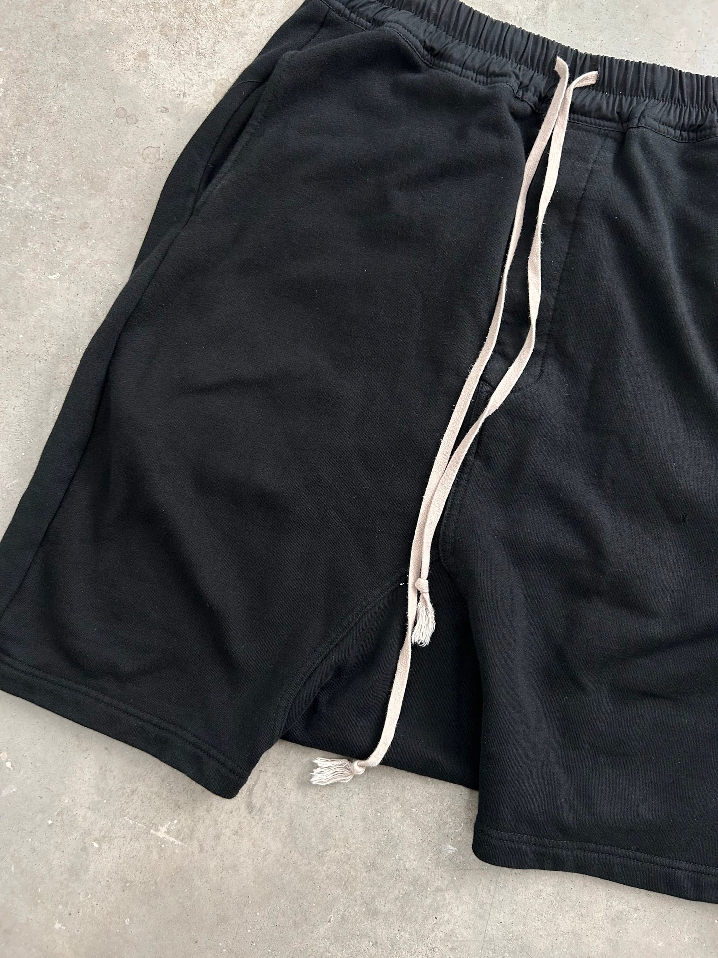 Rick Owens Pod Shorts (XL)