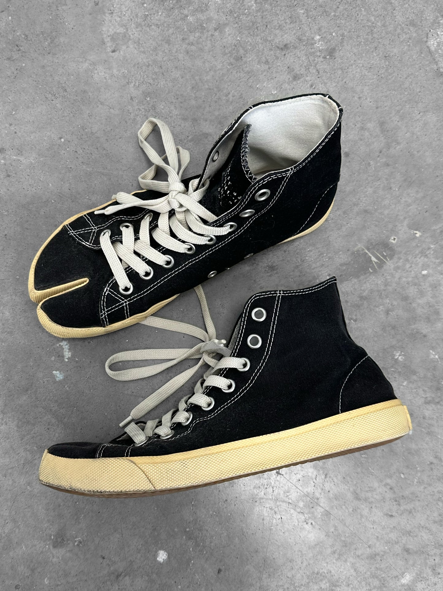 Maison Margiela Tabi Sneakers (41)